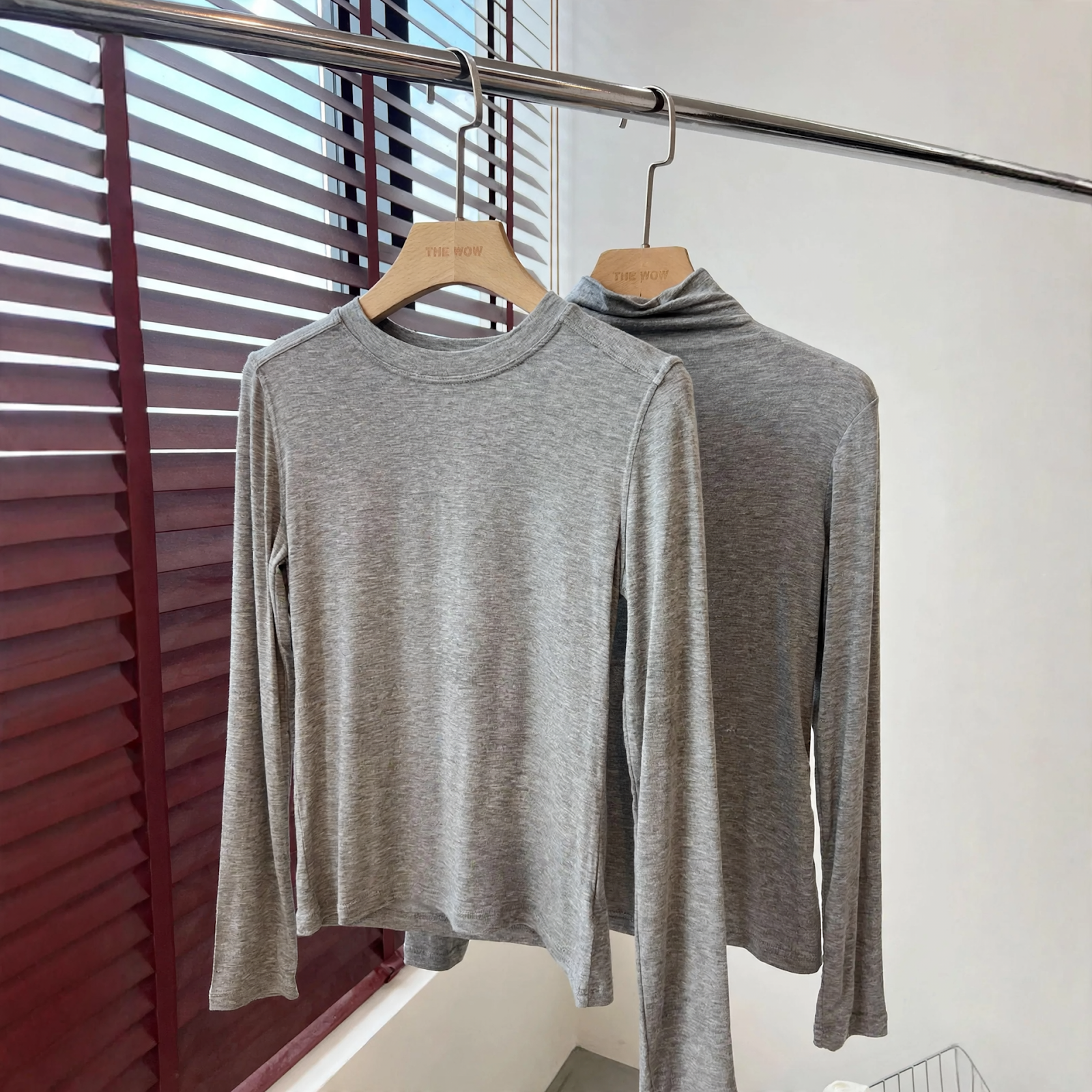 Women's Cashmere Sweater — View 2