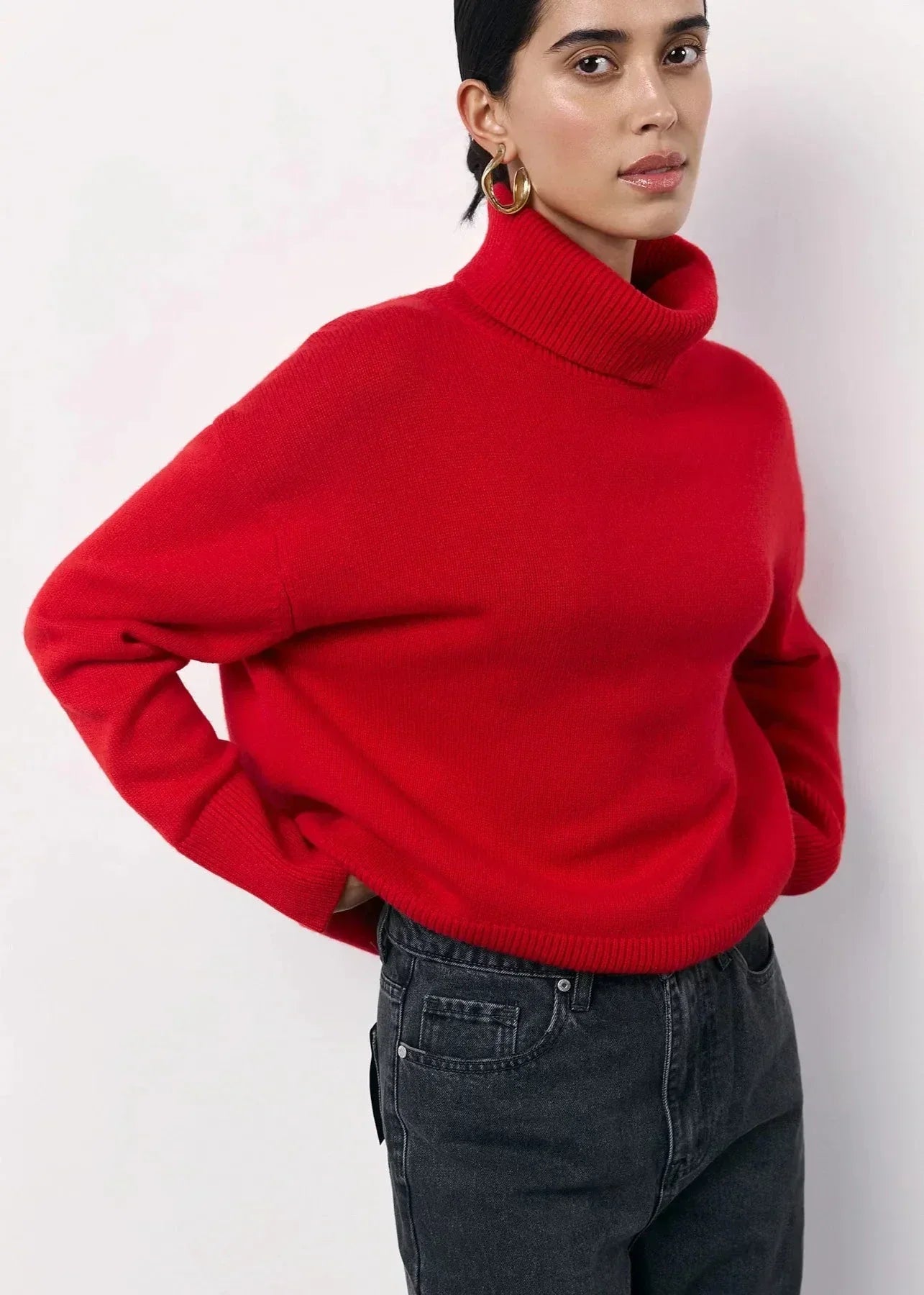 Women's Oversized Fine Knit Turtleneck Sweater — View 2