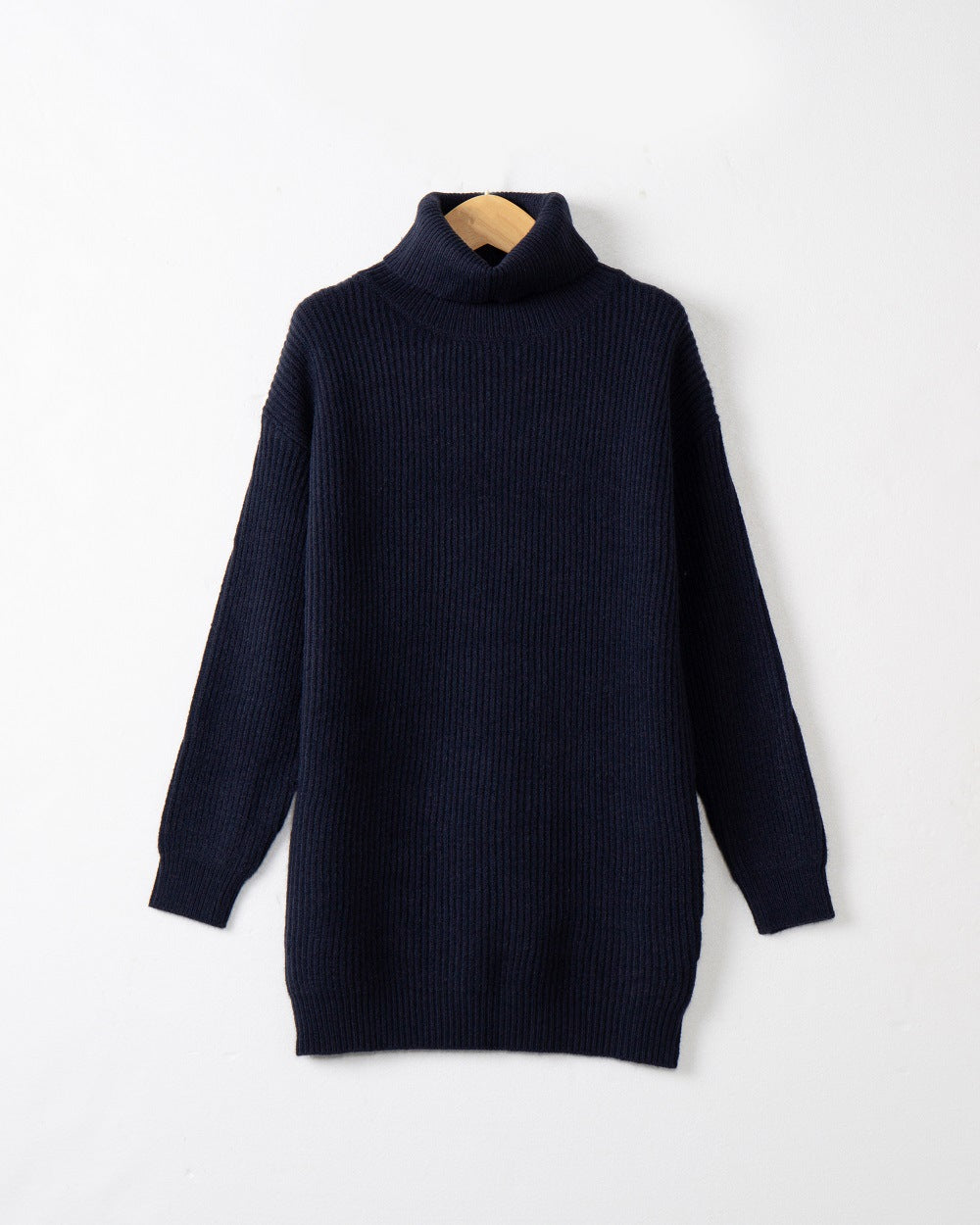 Women's Oversized Ribbed Drop Shoulder Turtleneck Sweater — View 10