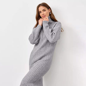Women's Relaxed Fit Cable Knit Chunky Knit Turtleneck Sweater — View 2