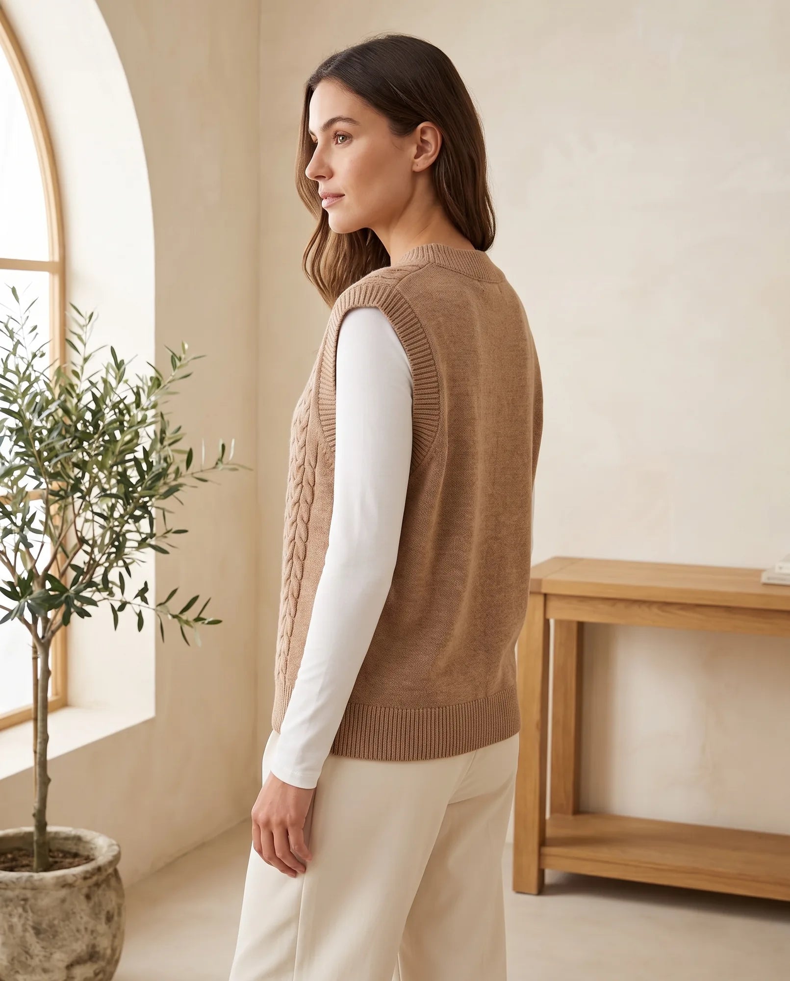 Women's Cable-Knit V-Neck Sweater Vest | Georgia - Juana Fashion