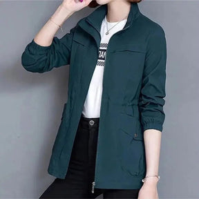 Women's Lightweight Breathable Cropped Jacket | Luisa in Black - Juana Fashion