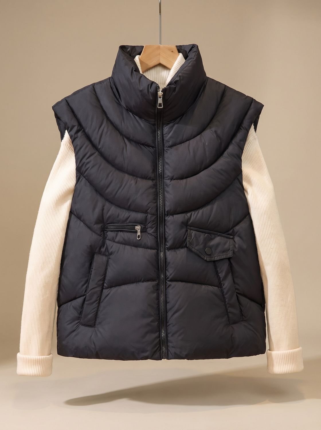 Women's Quilted Stand-Collar Vest with Pockets | Greta in Black - Juana Fashion
