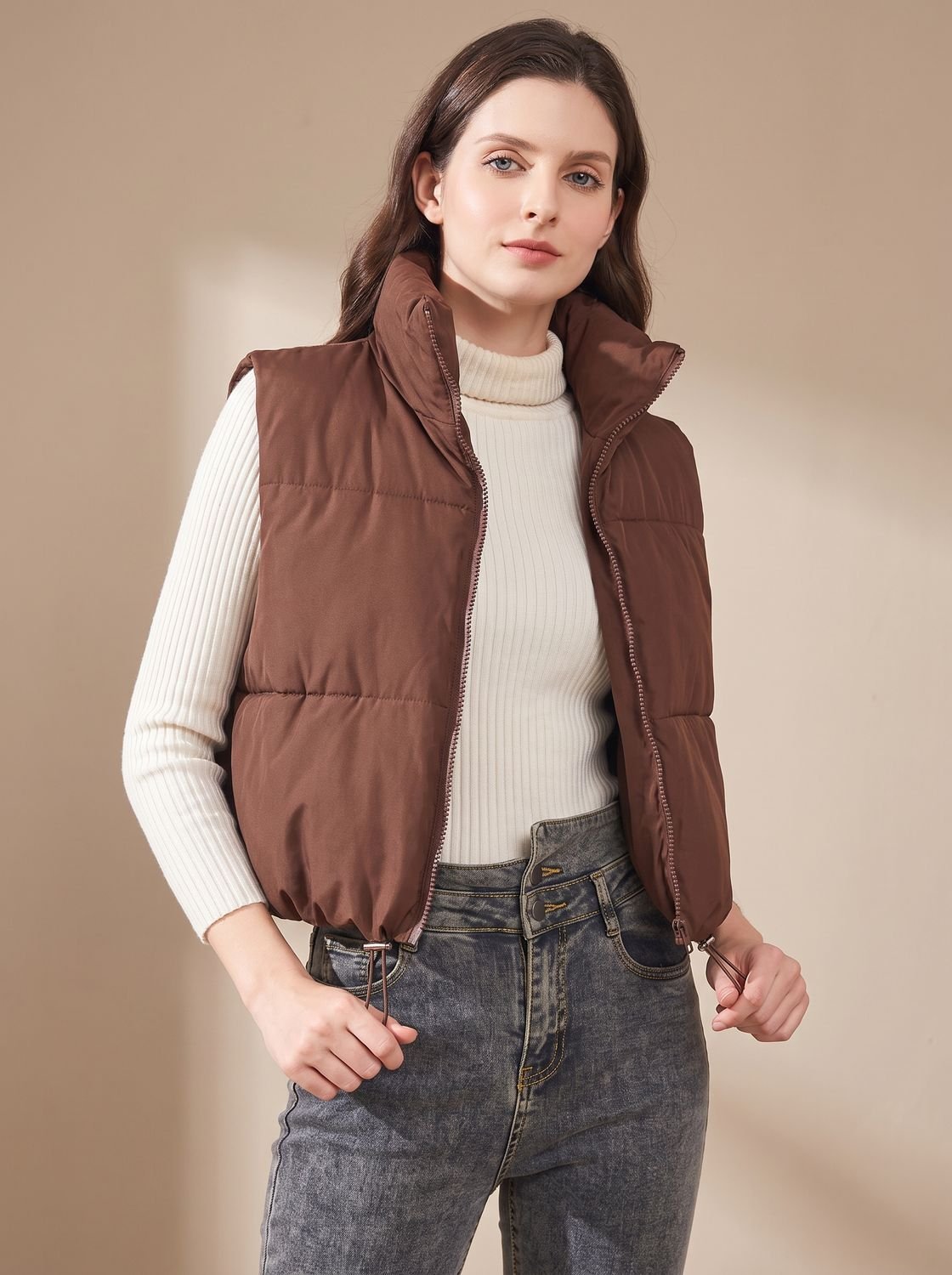 Women's Ultralight Cropped Quilted Vest | Annika in White - Juana Fashion