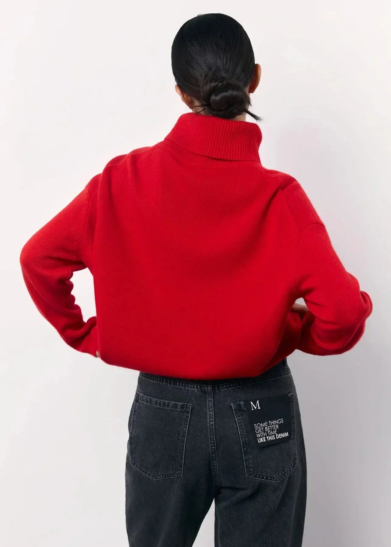 Women's Oversized Fine Knit Turtleneck Sweater — View 5