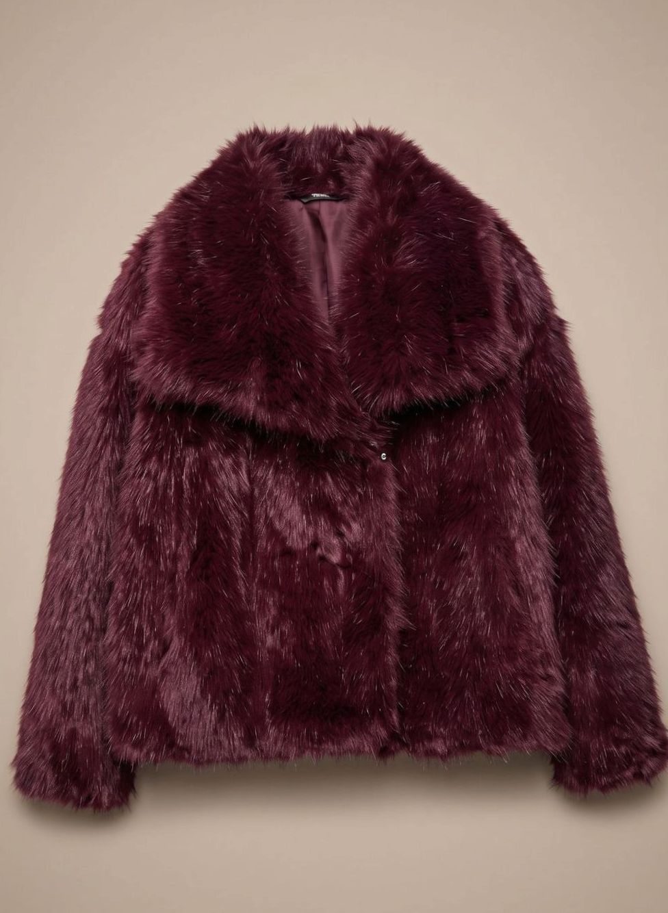 Women's Short Fluffy Faux Fur Coat | Marie in Black - Juana Fashion