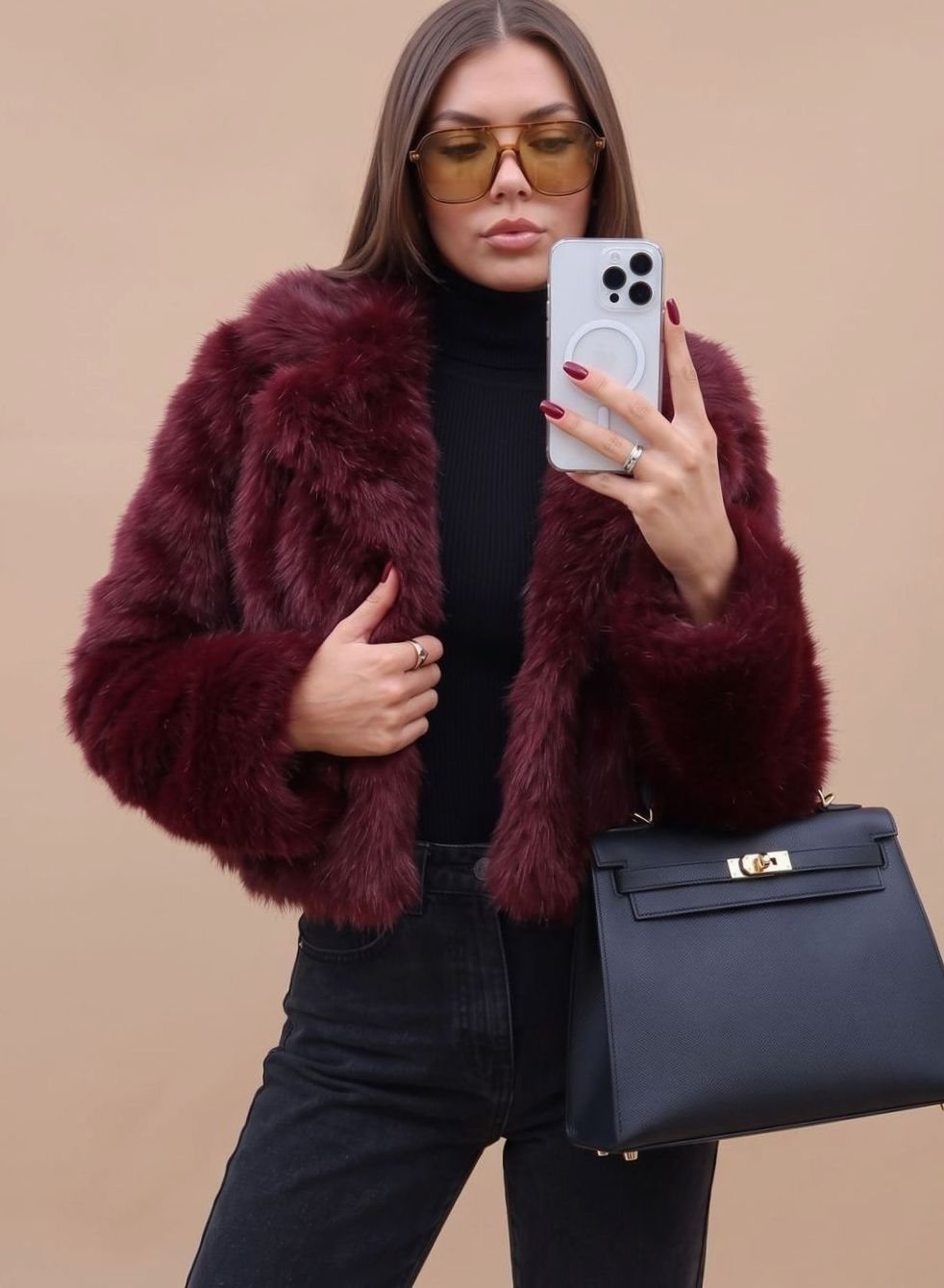 Women's Short Fitted Faux Fur Coat | Elisabeth - Juana Fashion