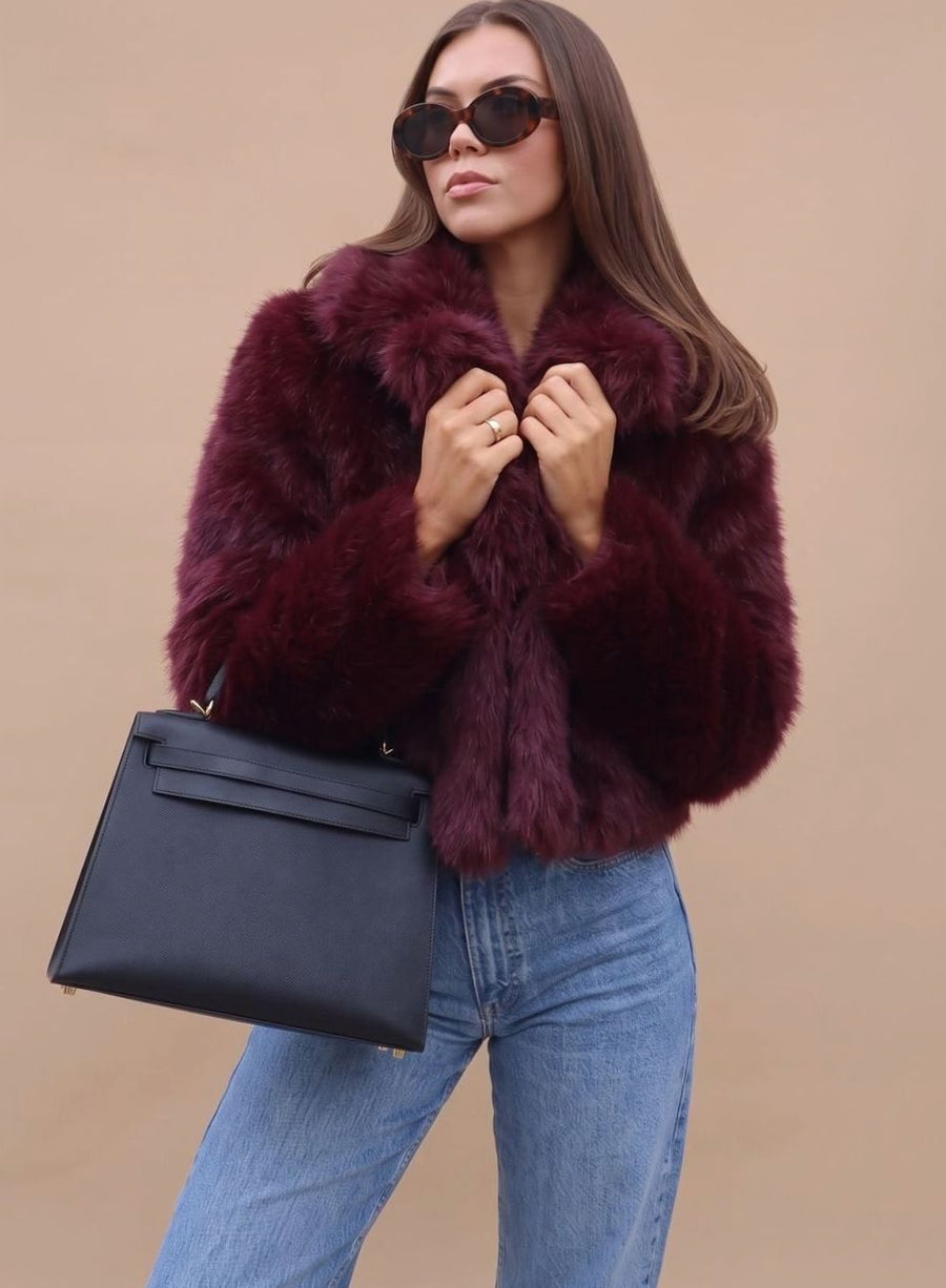 Women's Short Fitted Faux Fur Coat | Elisabeth in Burgundy - Juana Fashion