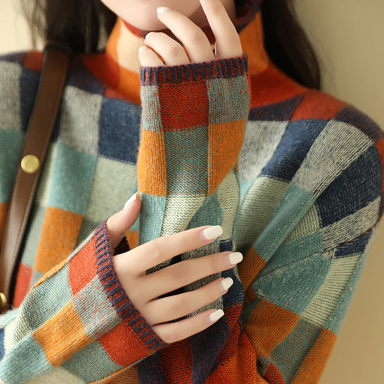 Women's Cashmere Turtleneck Sweater — View 5