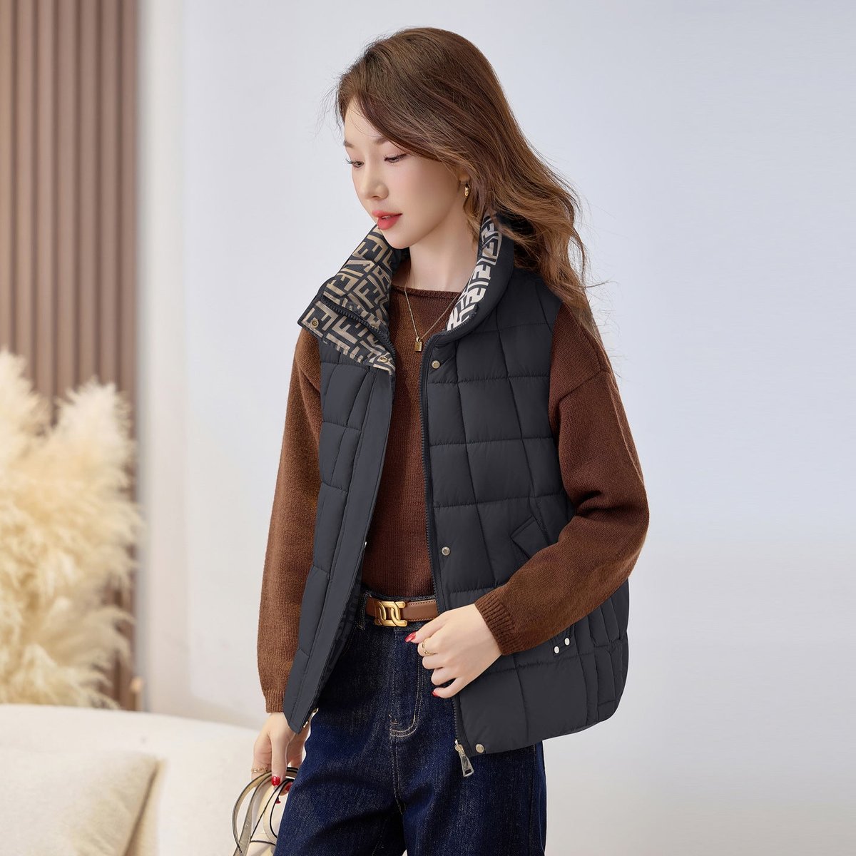 Women's Quilted Stand-Collar Zip-Up Vest | Sophie in Black - Juana Fashion